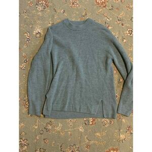 Lululemon Blue Gray Long Sleeve Crewneck Sweater, size 6